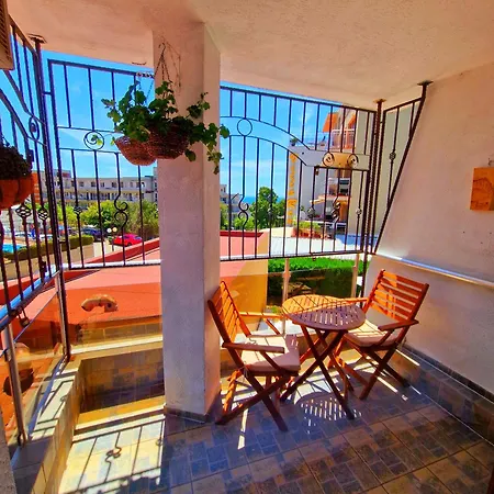 Flat Saint Vlas شقة *